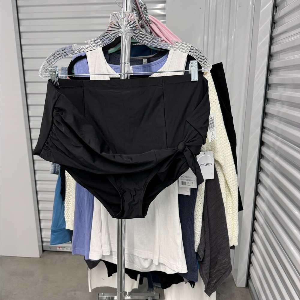 Torrid | Hi Waist Belted Swim Bottom in Black | size 3